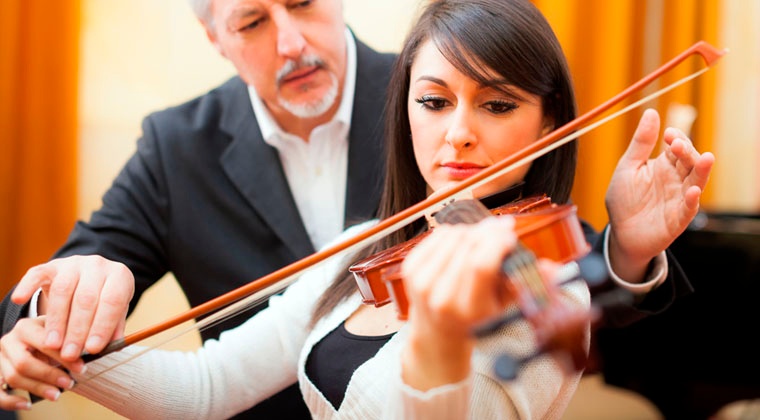 finding the right violin teacher http://www.connollymusic.com/revelle/blog/tips-for-finding-the-right-violin-teacher @revellestrings